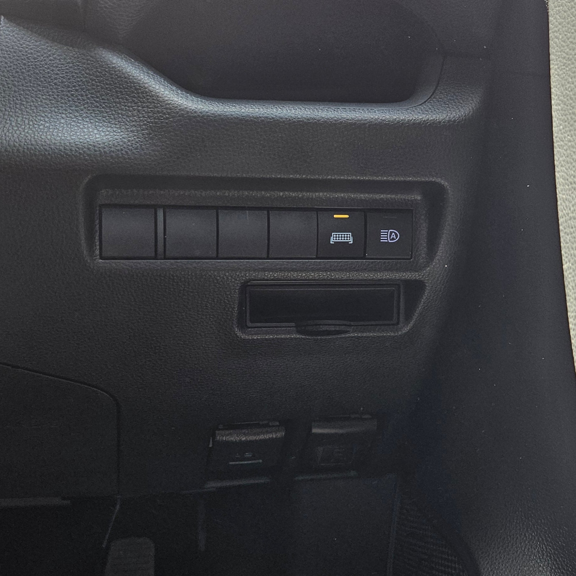 RAV4 Behind-Grille Light Bar