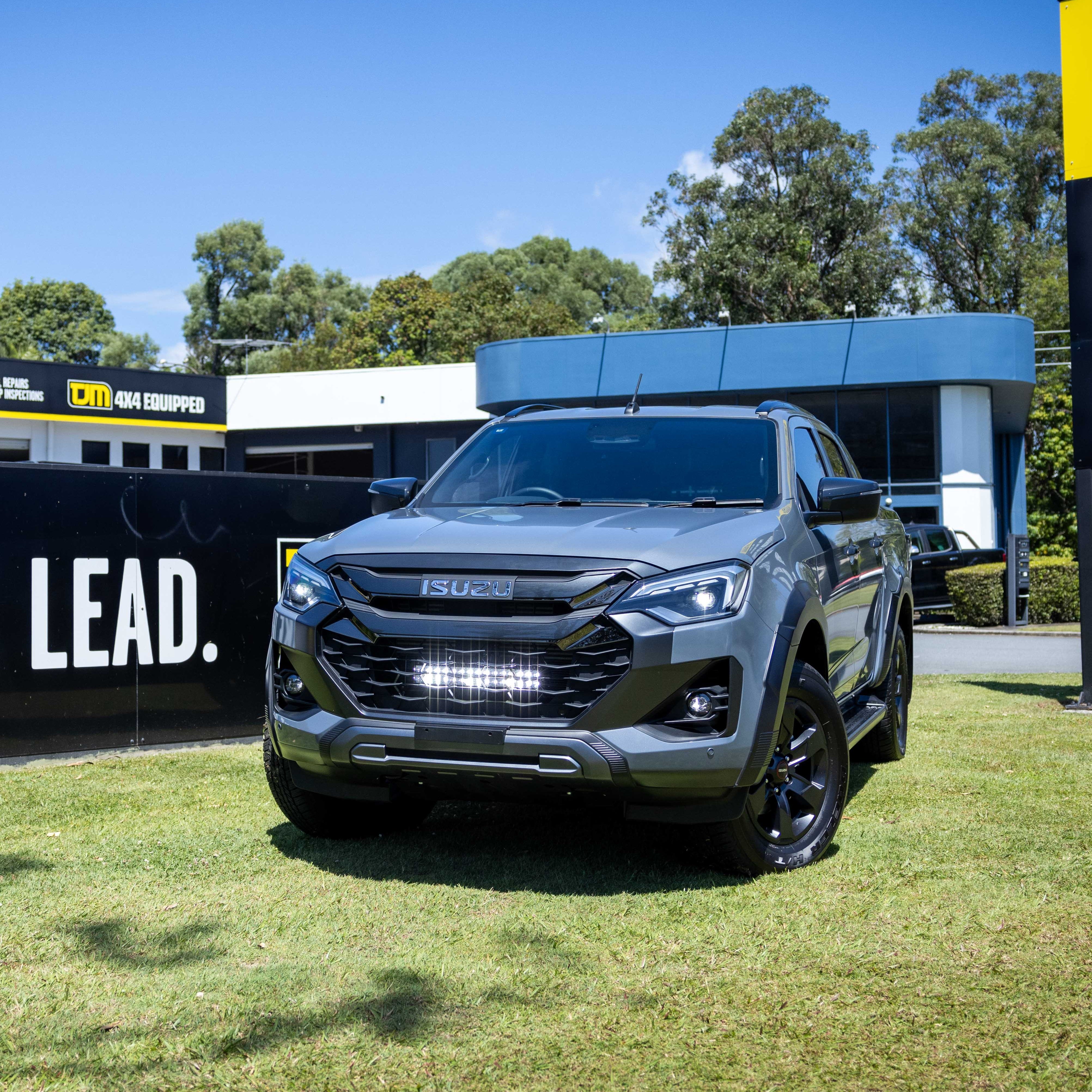 Isuzu D-Max Behind-Grille Light Bar