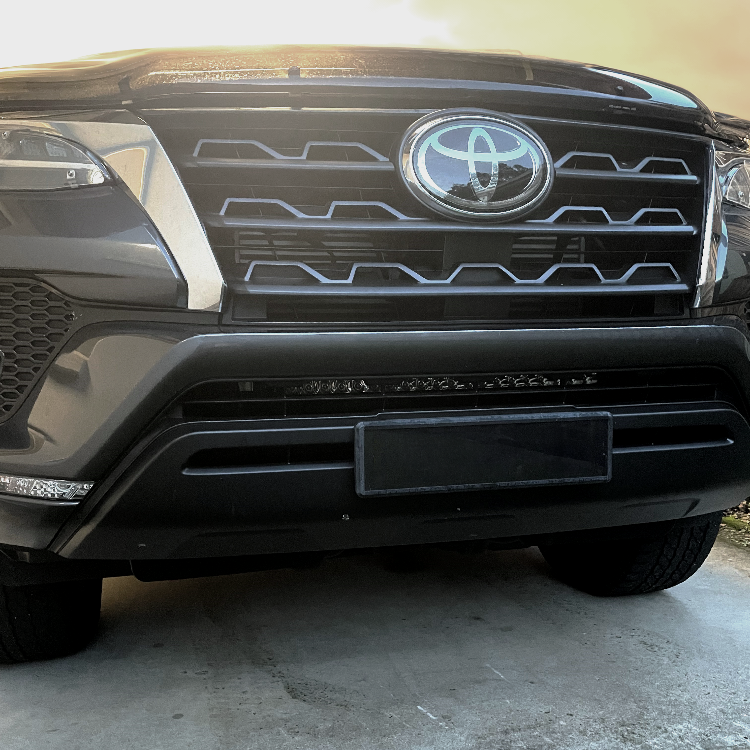 Fortuner Behind-Grille Light Bar